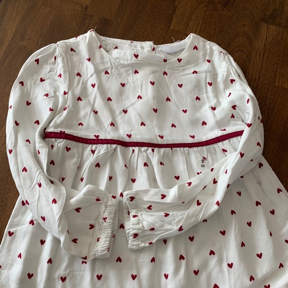 Girls brand new tunic top, white with red hearts - Picture 1 of 3